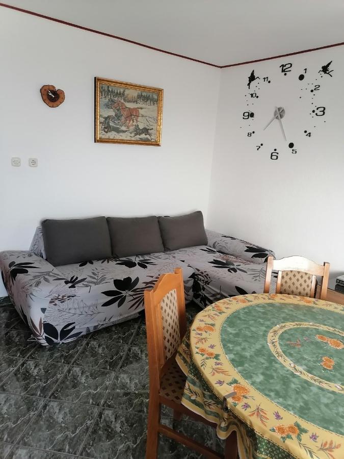 Apartmani Andelo I Ruzica Mundanije Exteriör bild