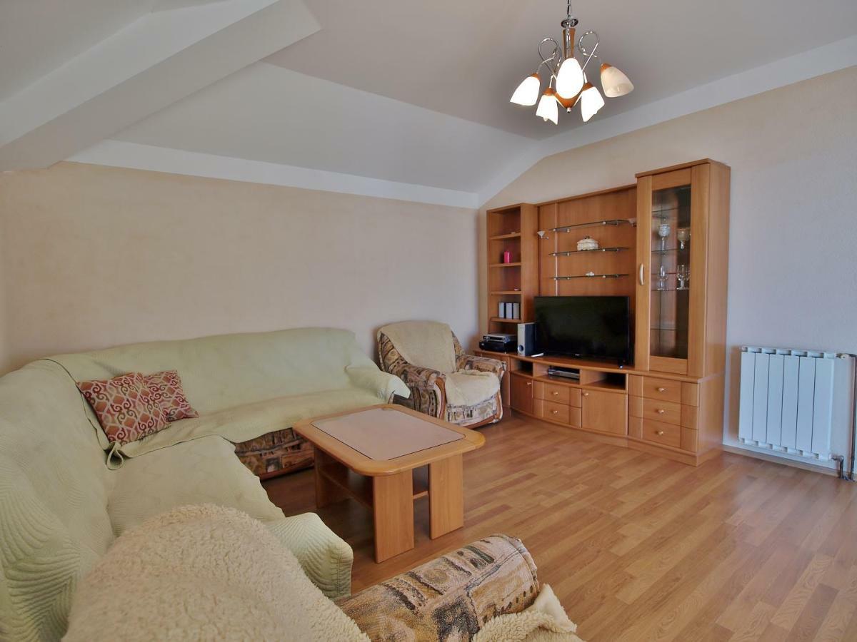 Apartmani Andelo I Ruzica Mundanije Exteriör bild