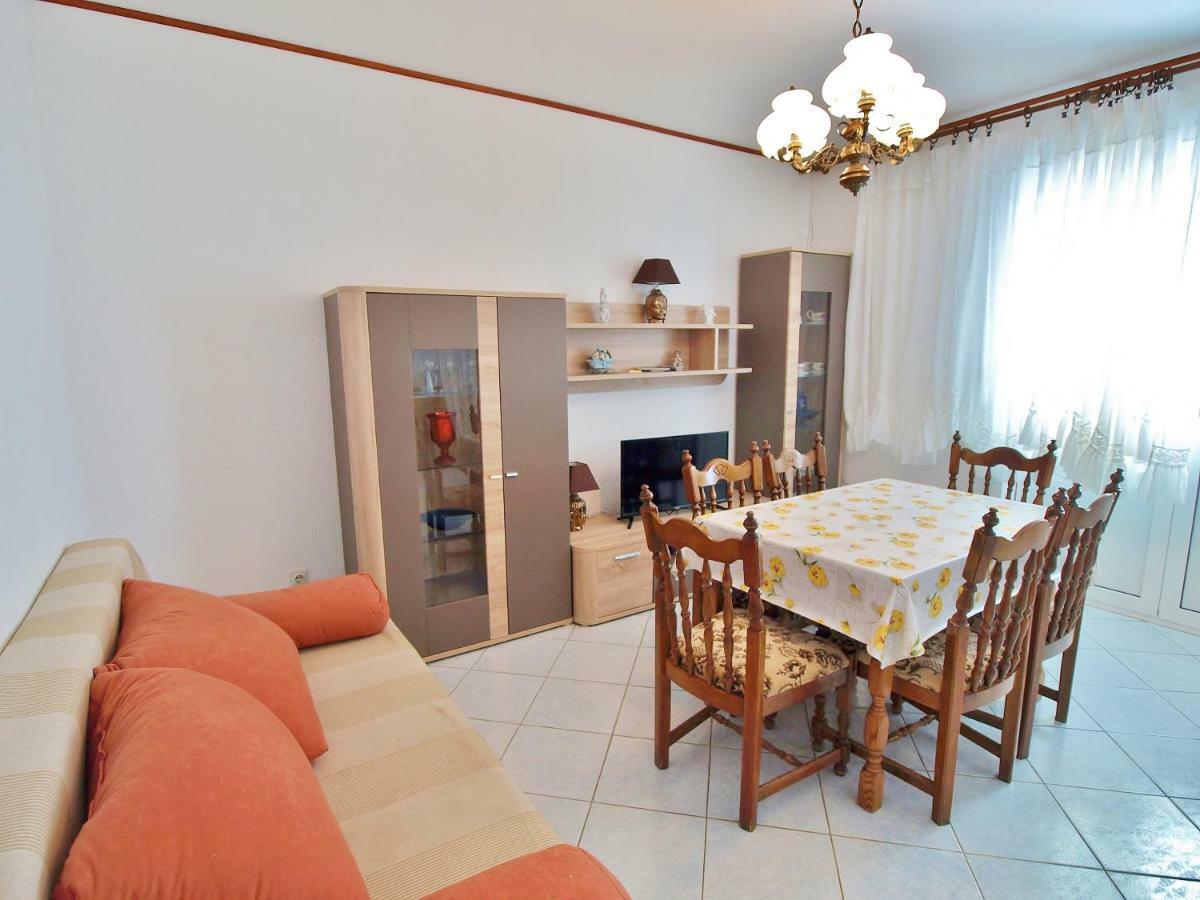Apartmani Andelo I Ruzica Mundanije Exteriör bild